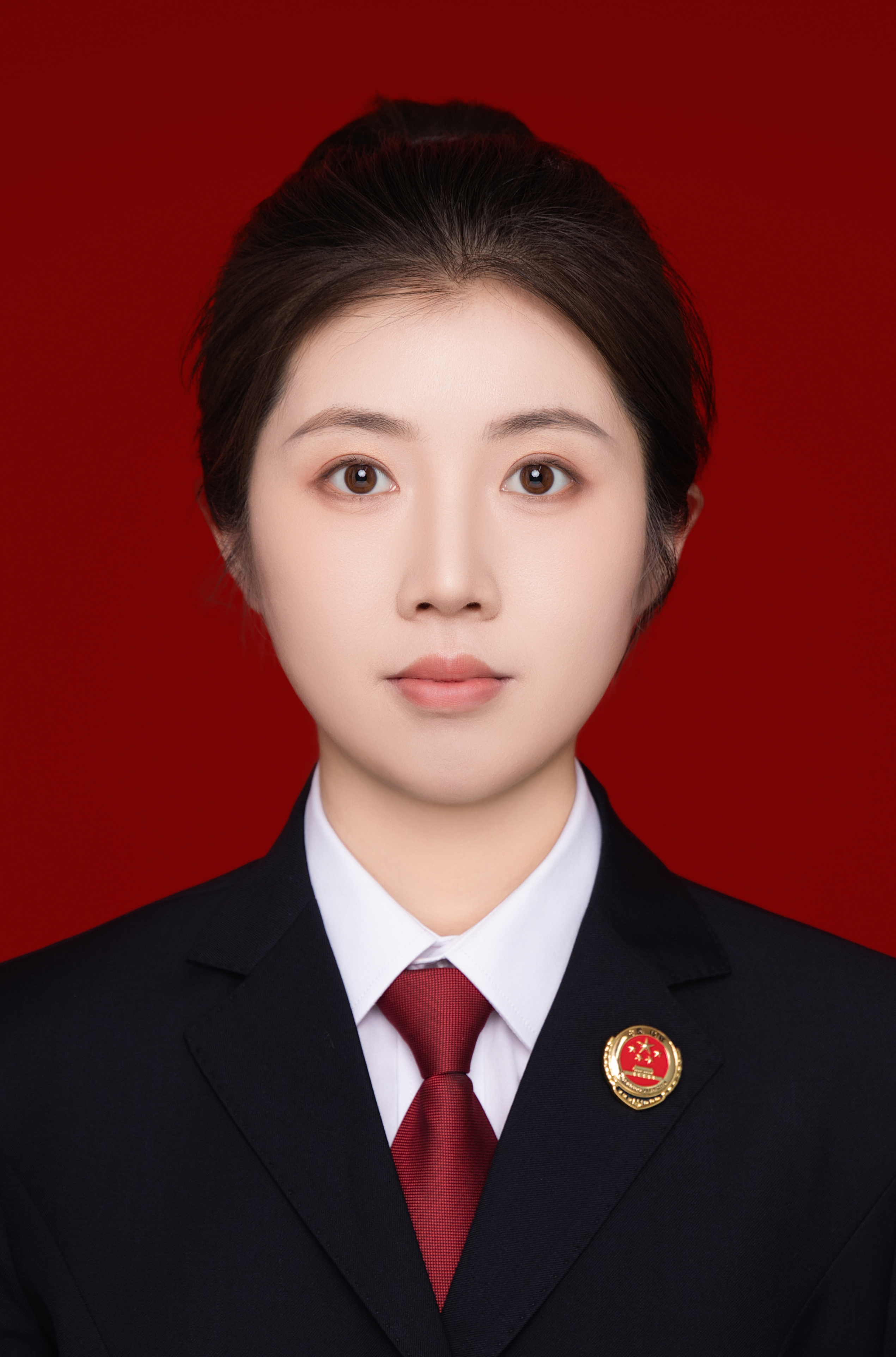 红底证件照.jpg 红底证件照.jpg