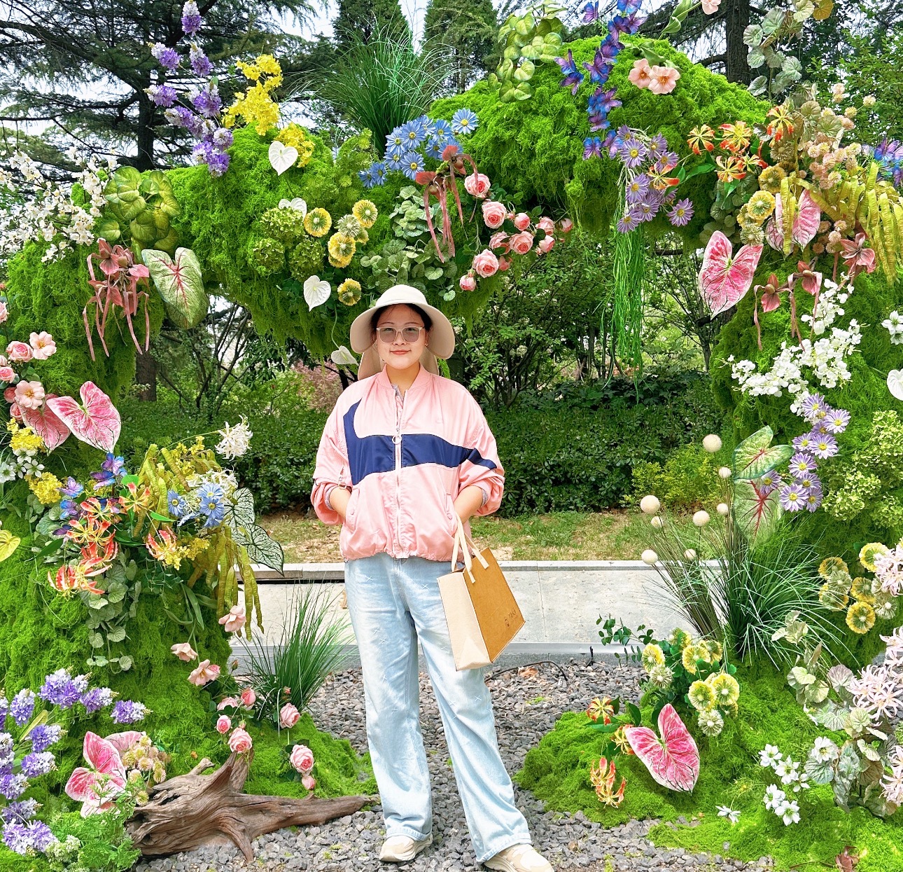 张亚婷2.jpg 张亚婷2.jpg