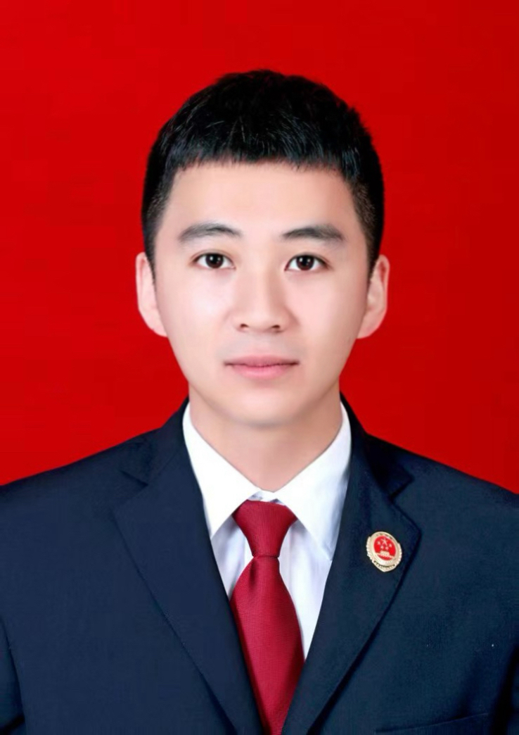 证件照.jpg 证件照.jpg